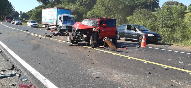 Acidente com seis veículos na BR 386 em Carazinho