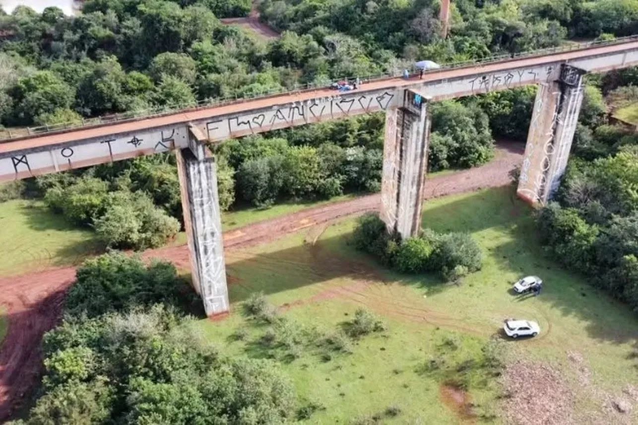 Justiça decreta prisão preventiva de três suspeitos pela morte de jovem arremessada sem corda