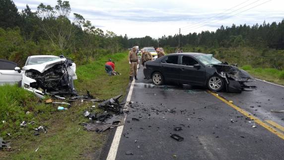 Homem morre em colisão frontal envolvendo motorista embriagado na SC-415