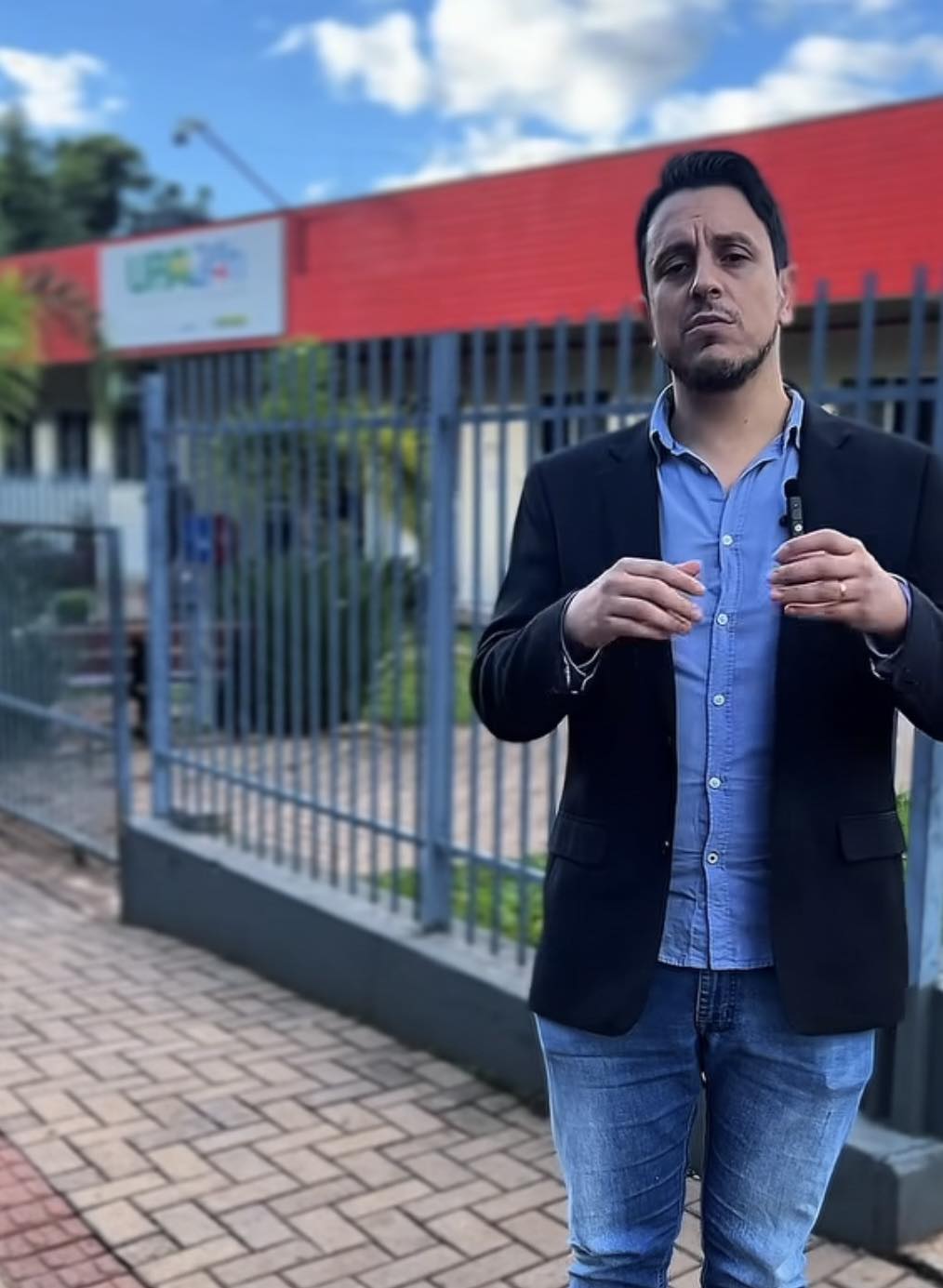 Prefeito/Secretario da Saúde efetua desligamento de dois médicos que atuavam na UPA