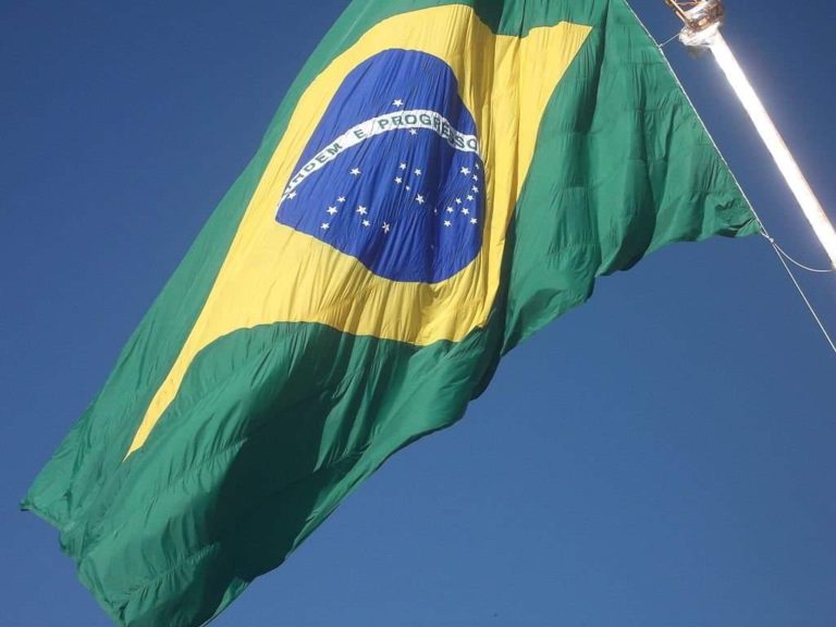 Corregedora arquiva reclamação contra juíza do Rio Grande do Sul que criticou uso da bandeira do Brasil como “propaganda eleitoral”