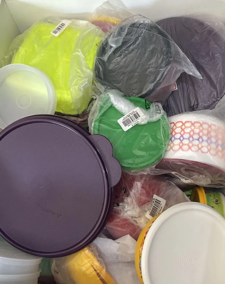 Já gastei uns R$ 80 mil em Tupperware’, diz fã da marca de potes que enfrenta derretimento das ações