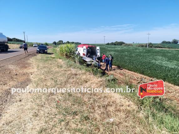Colisão entre caminhonete e cavalo mecânico deixa motorista ferido na RS-342, em Três de Maio