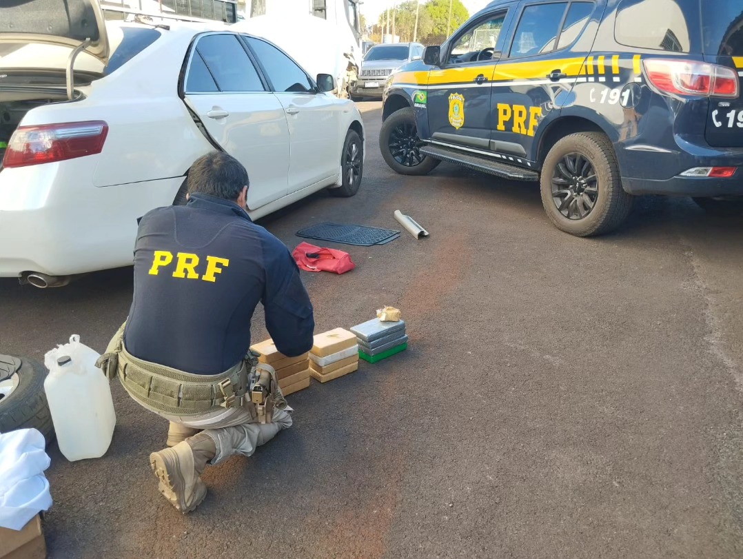 PRF prende paraguaio com carro carregado de drogas em Três Passos