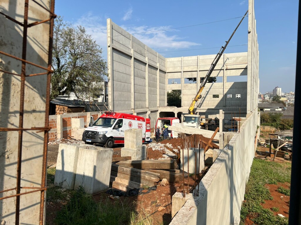 Trabalhador morre após queda de guindaste em Chapecó