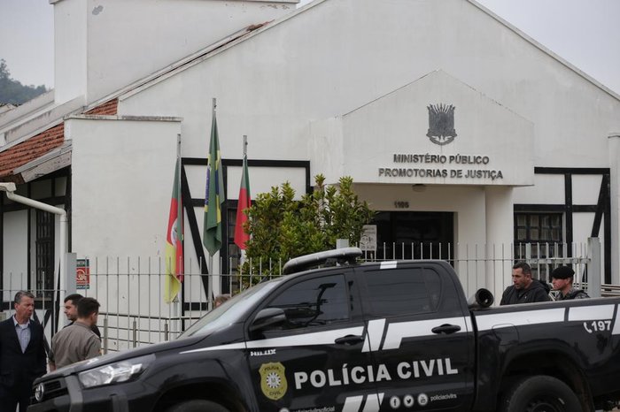 Atirador que tentou matar promotor em Teutônia usava capuz