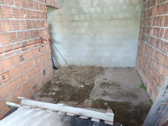 Cemitério clandestino com corpos esquartejados é encontrado em Santa Catarina