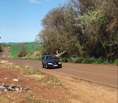 Homem é atropelado após possivelmente se jogar contra veículo na ERS-330 em Redentora