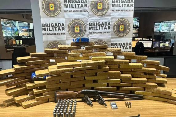 BM apreende 133 quilos de maconha dentro de uma casa em Santa Maria