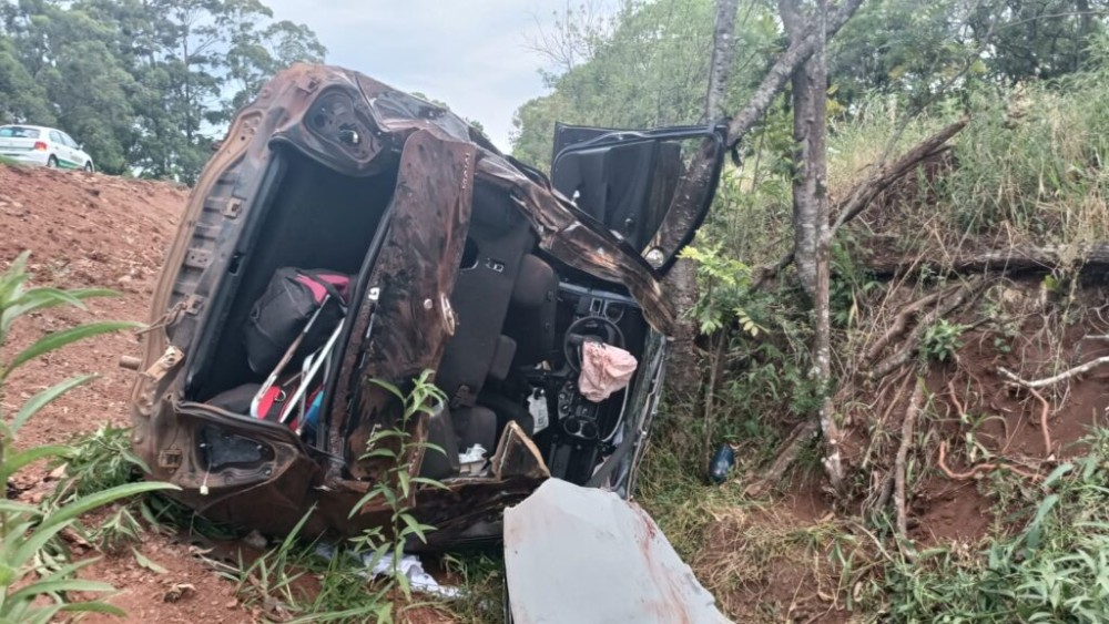 Acidente tipo saída de pista e capotamento na BR 158 em Panambi
