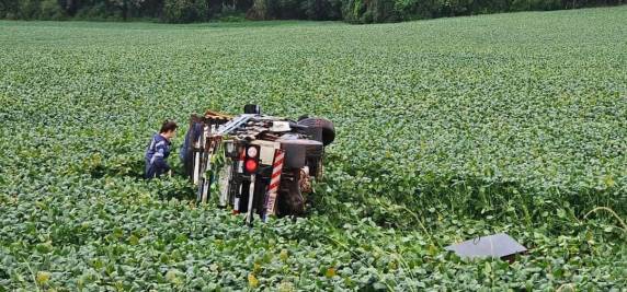Saída de pista na RS-322 entre Espumoso e Tapera