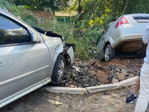 Acidente de trânsito com danos materiais e ferimentos leves em idosos na RS-342 em Três de Maio