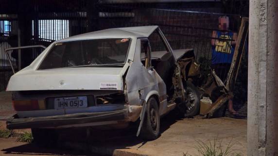 Grave acidente em Passo Fundo deixa passageiro morto e motorista foge do local