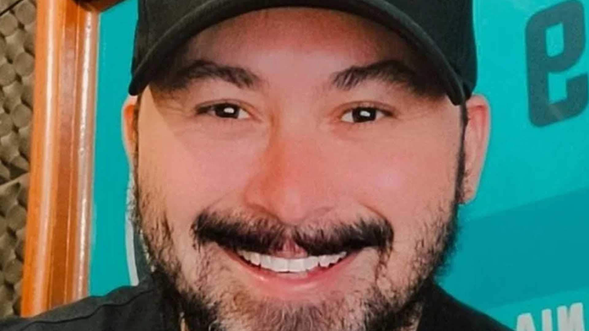 Radialista é morto a tiros durante programação ao vivo no Pará