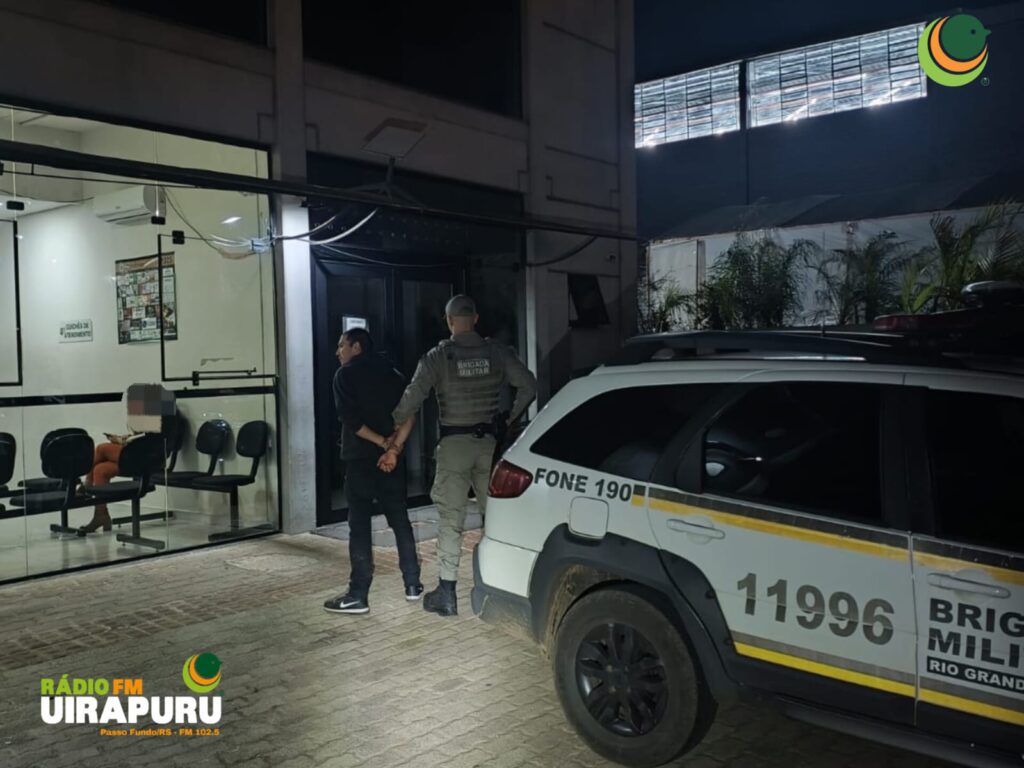 Homem é preso após ameaçar degolar a família em Passo Fundo