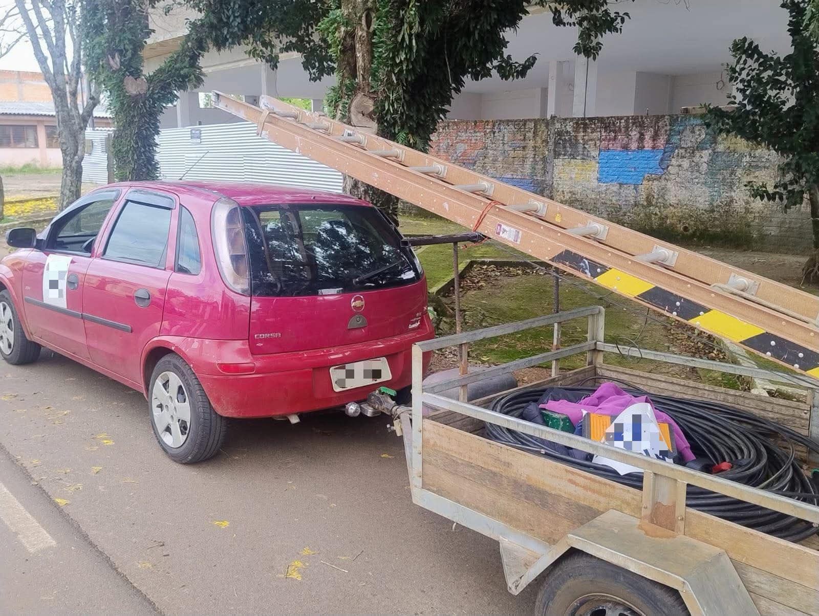 Santa Bárbara do Sul – dupla é presa por furto de cabos elétricos e de telefonia