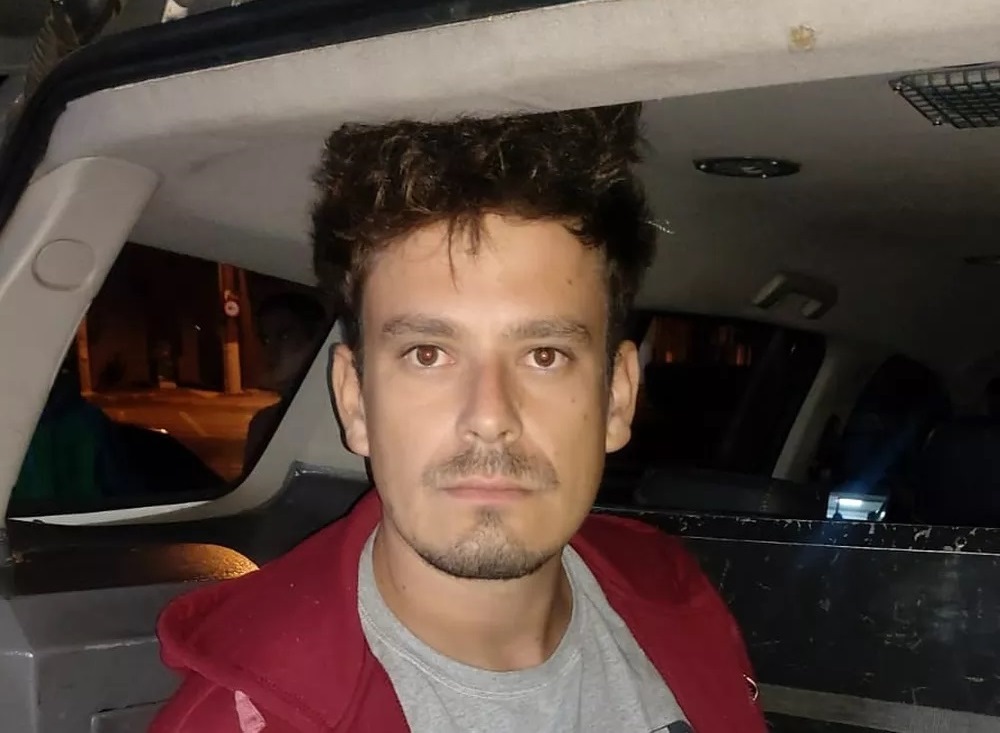 ‘Acabei matando ela com meu filho’, confessa homem sobre crimes em Santa Catarina.