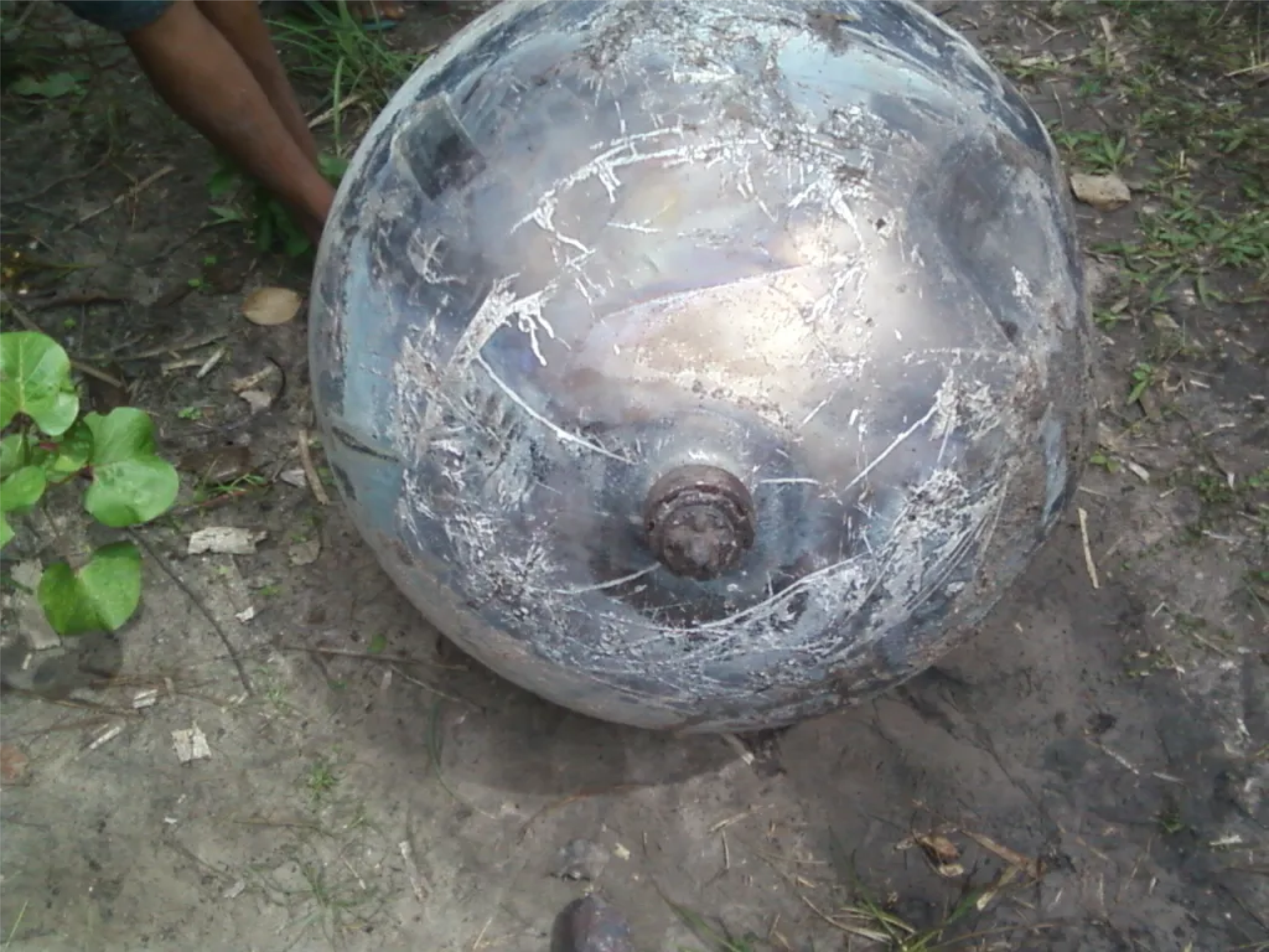 Esferas que caem do ceú no maranhão, o que são?