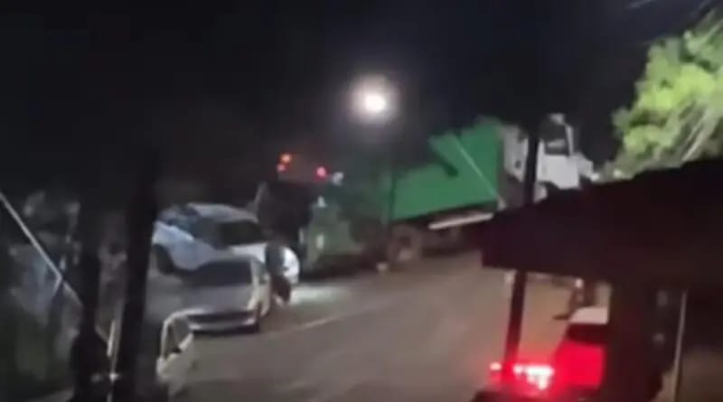 Acidente envolve caminhão coletor de lixo em Panambi
