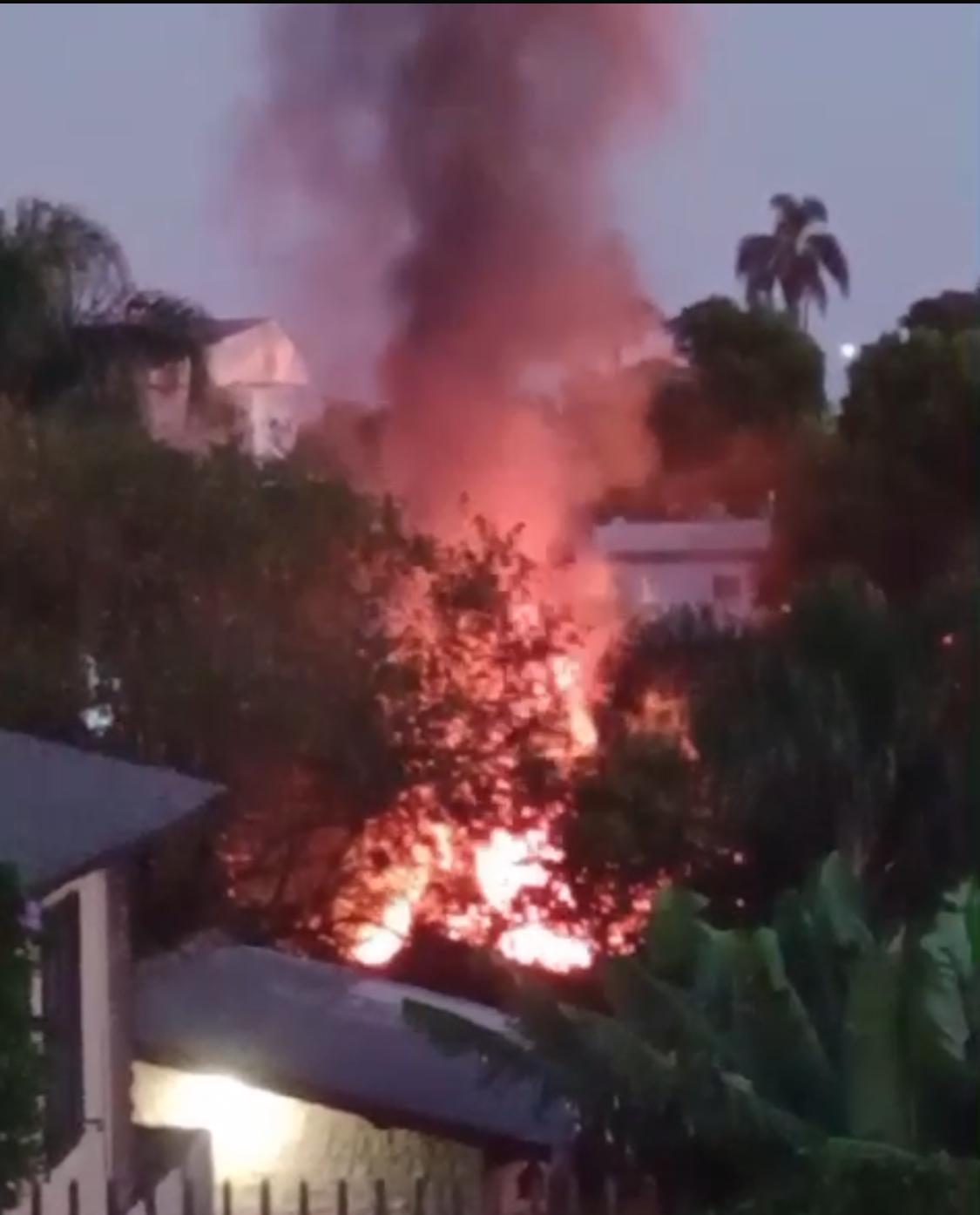 Incêndio destrói residência no bairro Assis Brasil, em Ijuí