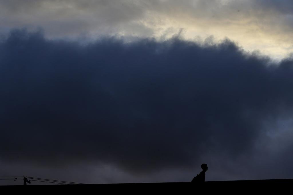 Semana começa com tempo firme, mas chuva se espalha a partir de terça-feira no RS