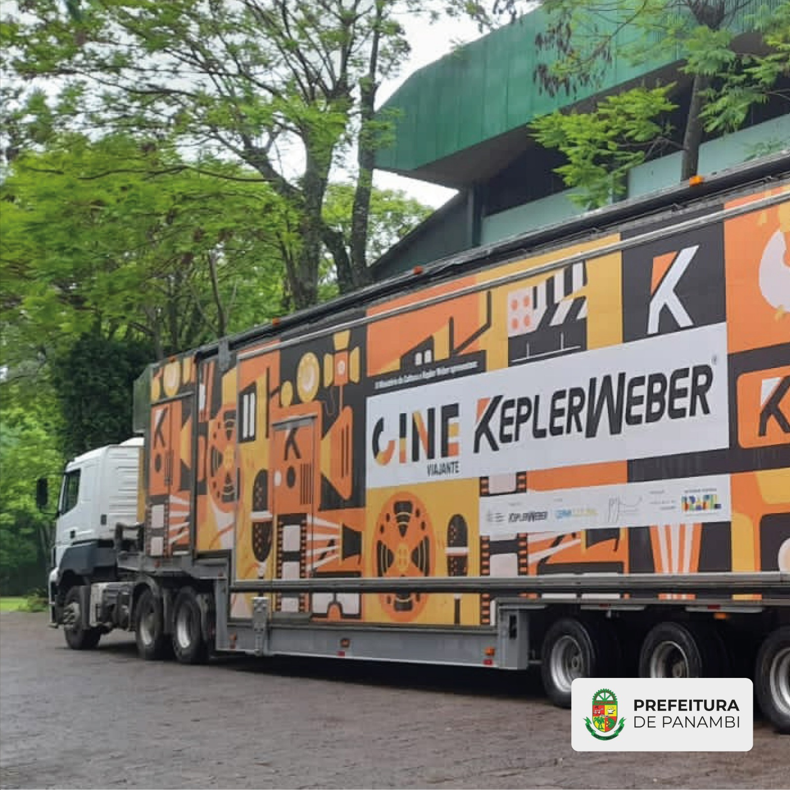 CINE VIAJANTE KEPLER WEBER NO PARQUE MUNICIPAL DE 18 A 21 de outubro