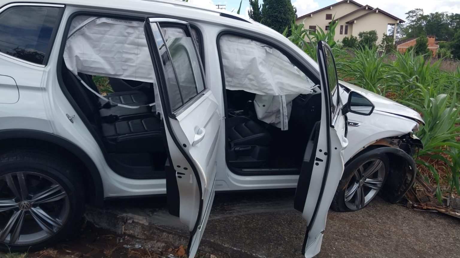 Colisão entre dois veículos no Bairro Medianeira em Panambi