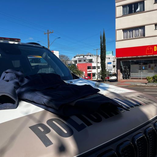 Estrangeiro é flagrado vestindo farda do Corpo de Bombeiros em Santa Catarina