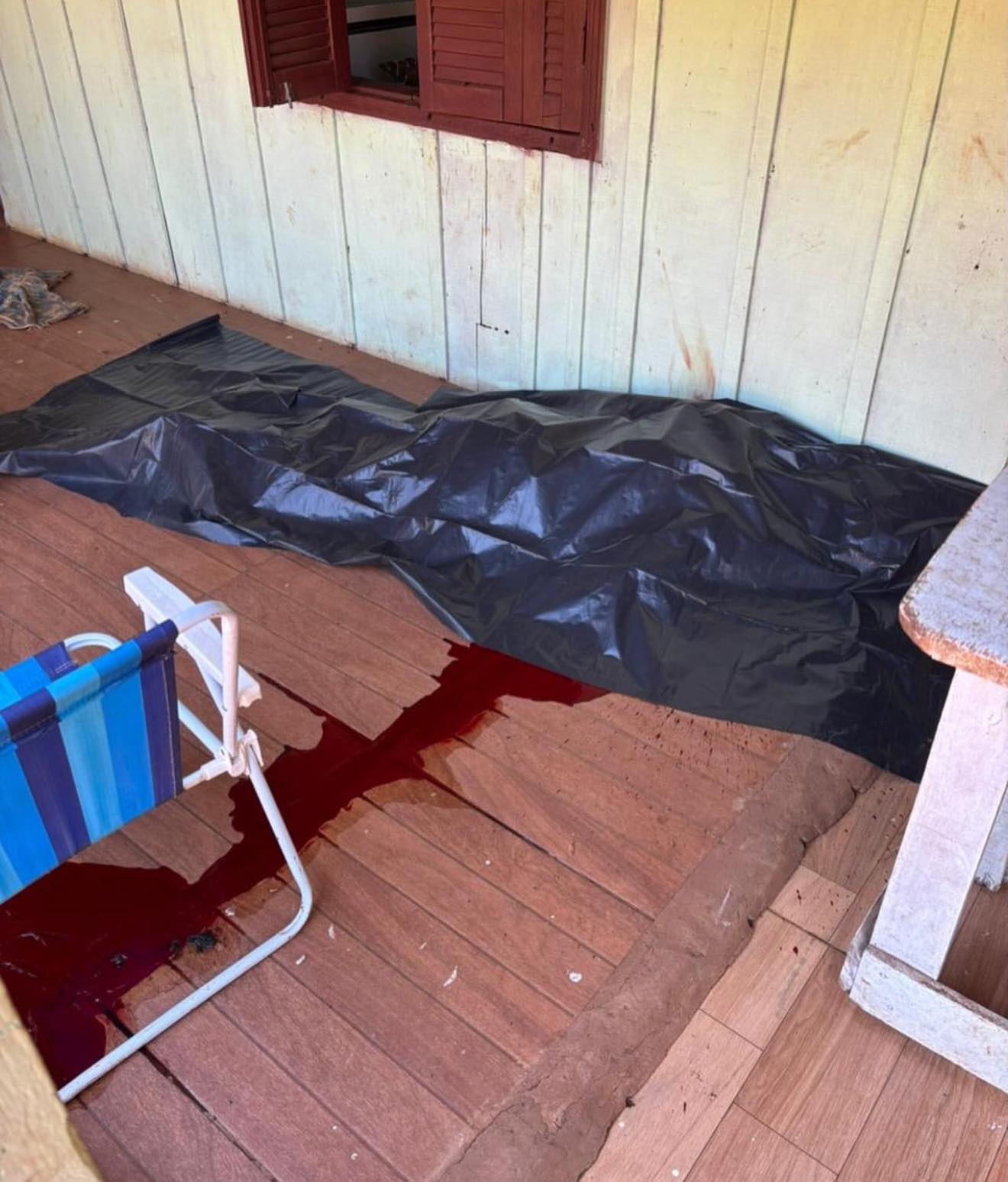 Homem executado com três tiros no interior do município de Palmitos SC