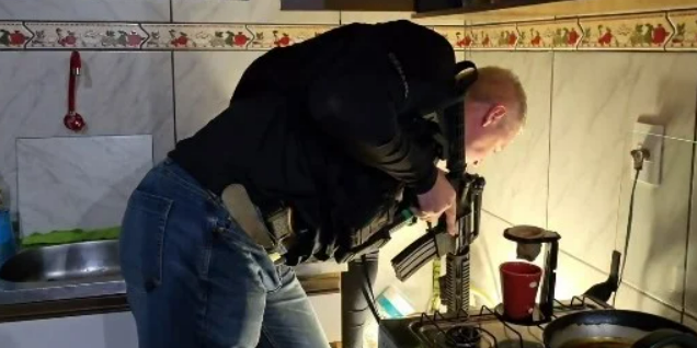 Advogada suspeita de enviar drogas e celulares para prisões no RS é alvo de operação