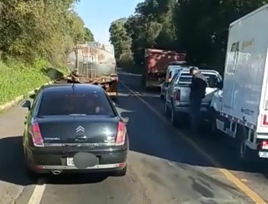 Acidente envolvendo 4 veículos na BR-285 em Coronel Barros