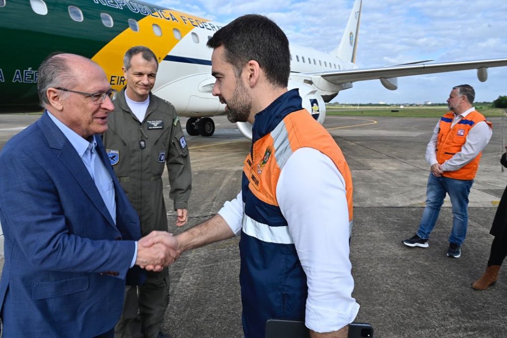 Alckmin visita cidades atingidas por enchente e anuncia R$741 milhões em recursos