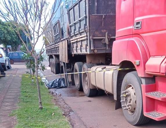 Caminhoneiro morre em acidente de trabalho em Doutor Maurício Cardoso
