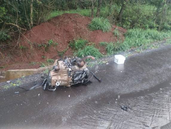 Colisão frontal entre Passo Fundo e Ernestina deixa cinco feridos