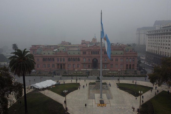 Buenos Aires respira fumaça e cheiro de queimado devido a incêndio no Uruguai
