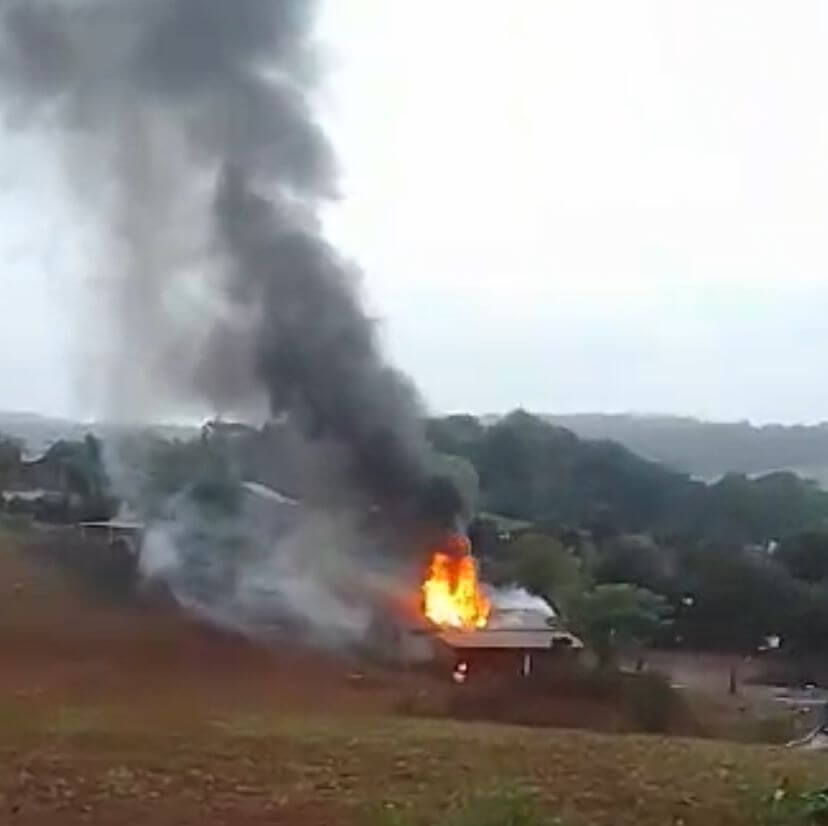 Casa é destruída por incêndio em Dois Irmãos das Missões