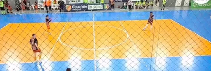 Palmeira das Missões: Lokomotiv perde em quadra, mas comentários de narradores causam revolta na cidade (Confira Video)