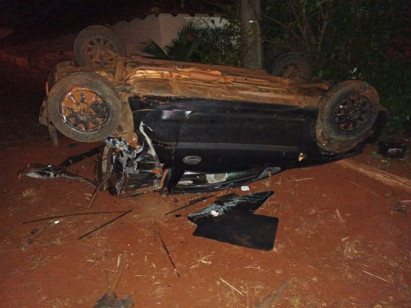 Casal fica ferido após colisão seguida de capotamento em Ijuí