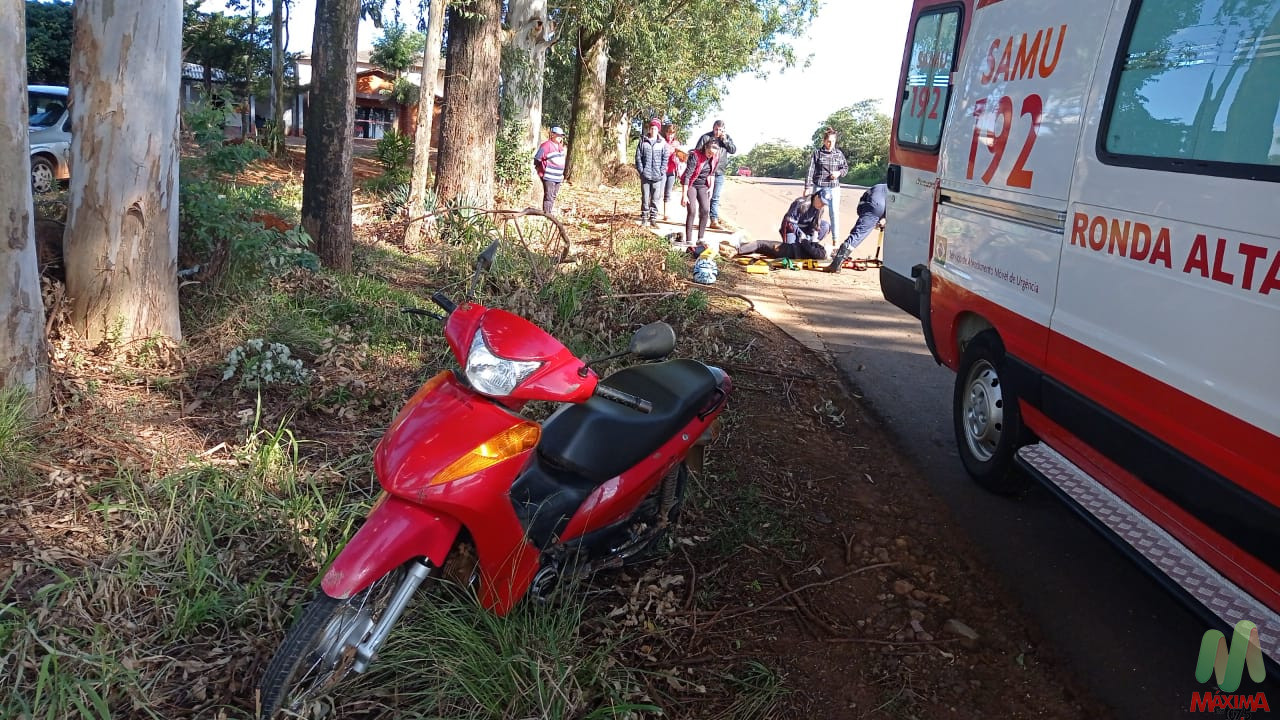 Acidente de motocicleta entre Ronda Alta e Três Palmeiras deixa mulher ferida na ERS 324