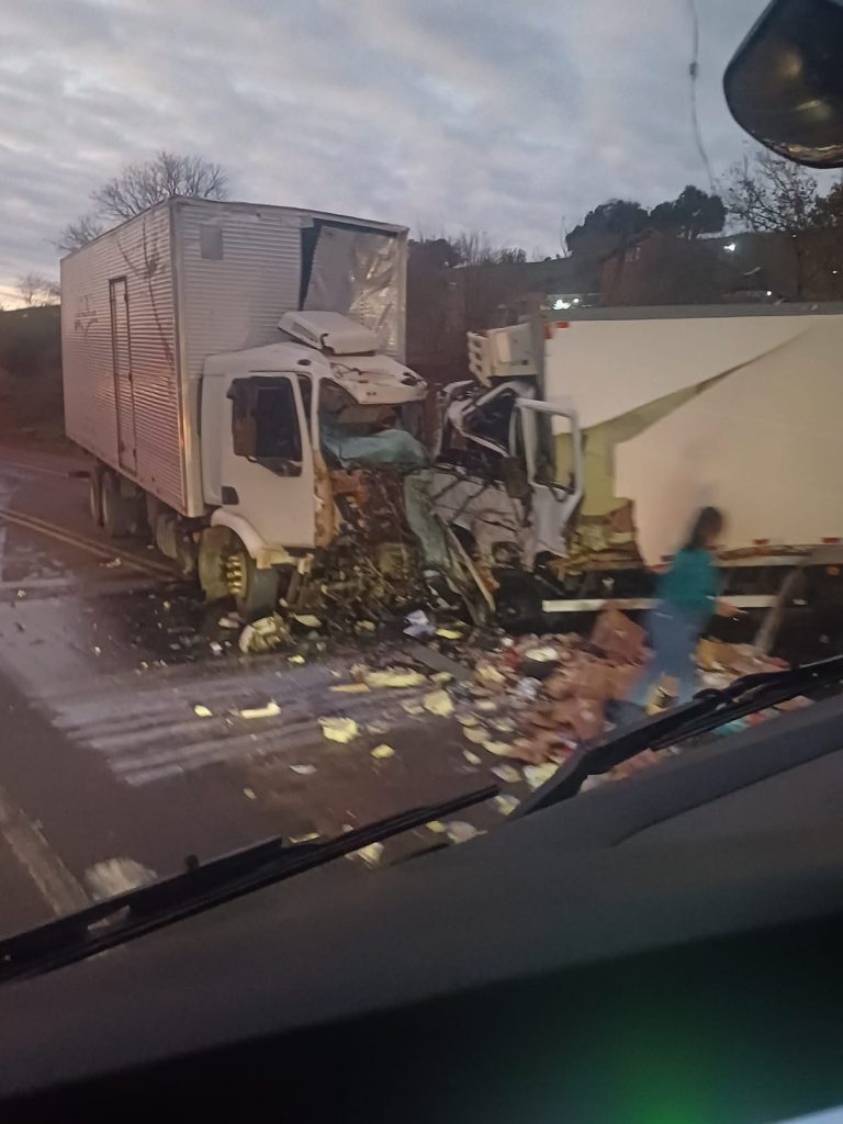 Identificadas as vítimas fatais de acidente entre caminhões ocorrido na BR 386