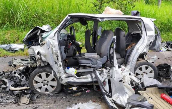 Irmãs morrem em colisão frontal entre carros que matou três mulheres na BR-470, em SC