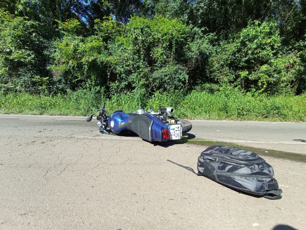 Homem morre após grave acidente envolvendo moto e caminhão entre Passo Fundo e Marau