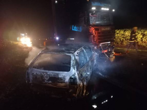 Motorista morre carbonizado após colisão frontal com caminhão na RS-342, em Horizontina