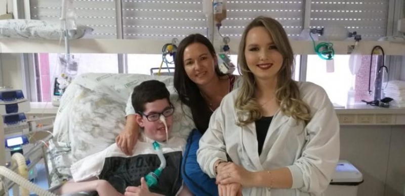 Menino que mora em hospital de Ijuí desde que nasceu completa 18 anos