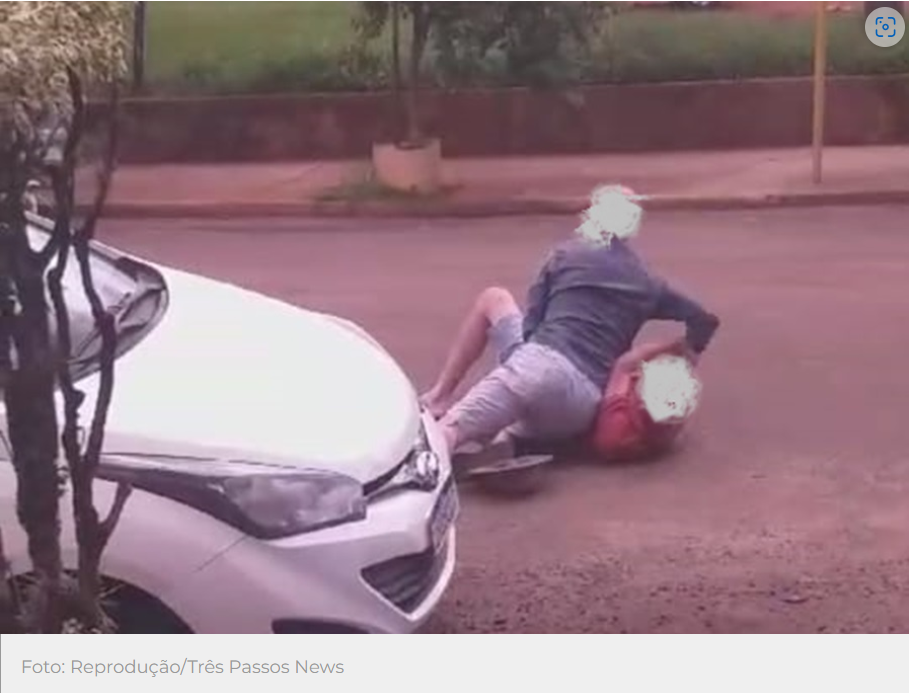 Briga entre dois homens termina em um agredido com cinto no centro de Três Passos