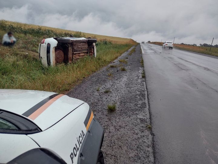 Capotamento na BR-285 em Santa Barbara do Sul