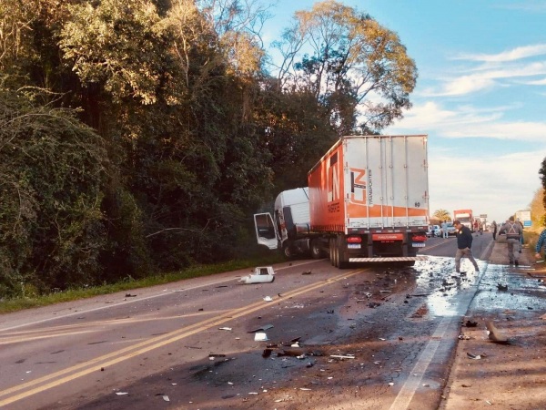 Colisão Frontal Resulta em Morte em Tapera na ERS-223