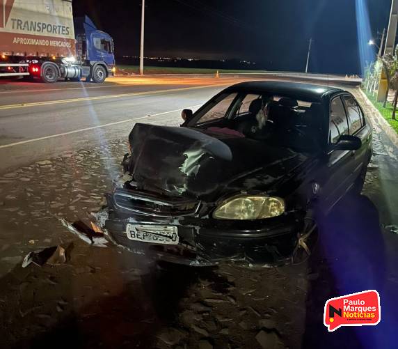 Colisão com danos materiais na Rodovia do Desenvolvimento, em Três de Maio