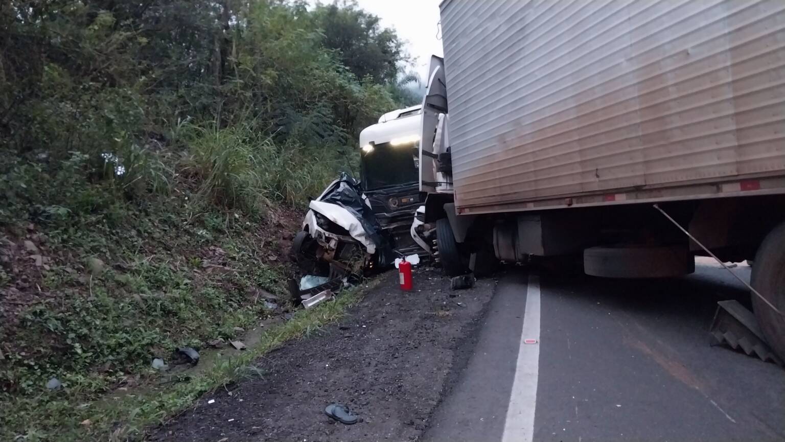 Grave acidente entre Carlos Barbosa e São Vendelino deixa uma vítima fatal