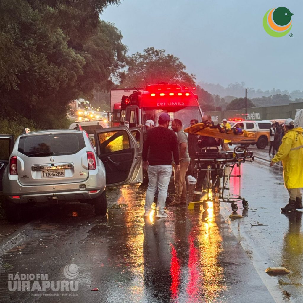 Grave acidente com múltiplos veículos na ERS-153, em Passo Fundo